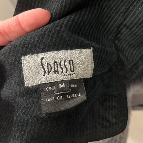 Luxurious Hooded Shearling -Genuine Vintage - Picture 15 of 16